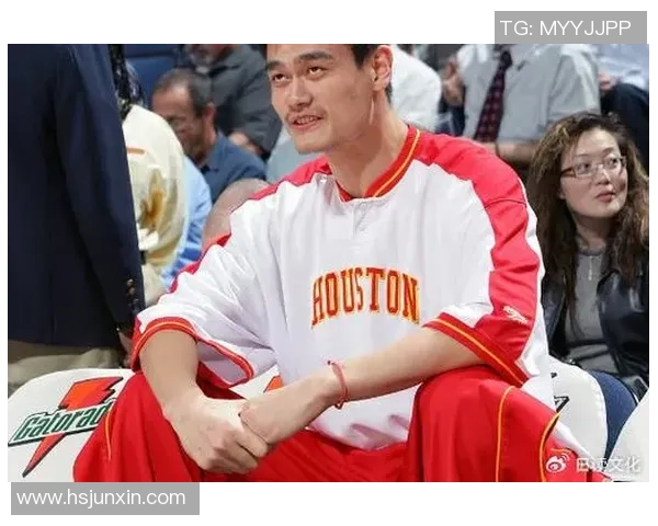 姚明应援物的魅力与影响力探讨：篮球文化中的独特象征与情感寄托