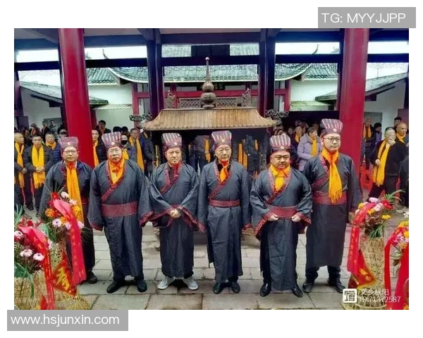 姚明携家人参加传统祭祖活动弘扬中华文化传承家族精神