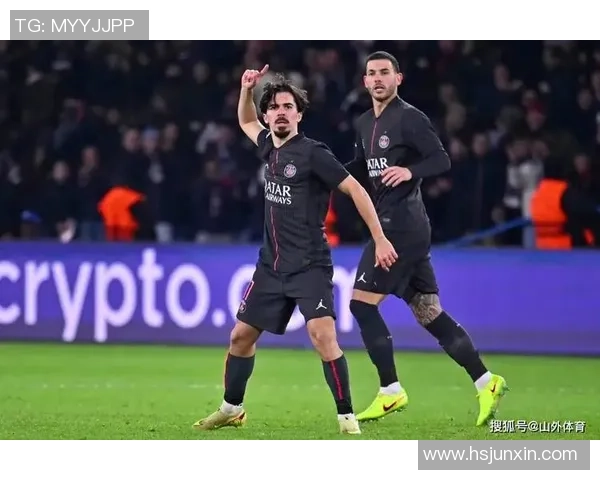 英超激战巴黎圣日耳曼逆转AC米兰全场沸腾精彩集锦回顾