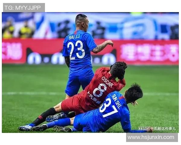 中超激战:那不勒斯与曼城平局红牌事件引发全场热议 中超激战:那不勒斯与曼城平局红牌事件引发全场热议