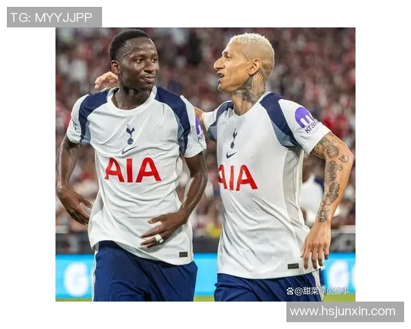 欧联杯精彩对决巴黎圣日耳曼大胜热刺引发全场狂欢集锦回顾