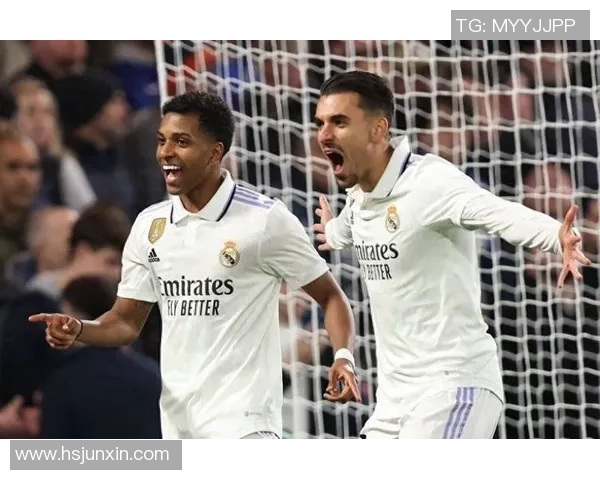 英超盛宴：皇马狂胜那不勒斯五球大捷乌龙球瞬间点燃全场激情