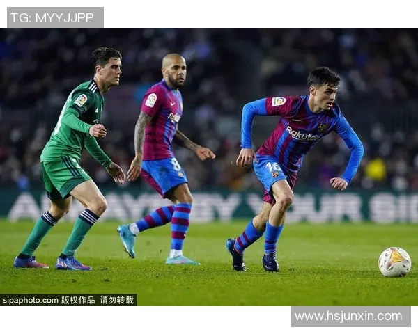 西甲焦点战巴萨与曼联互交白卷战术解析引发球迷热议 西甲焦点战巴萨与曼联互交白卷战术解析引发球迷热议